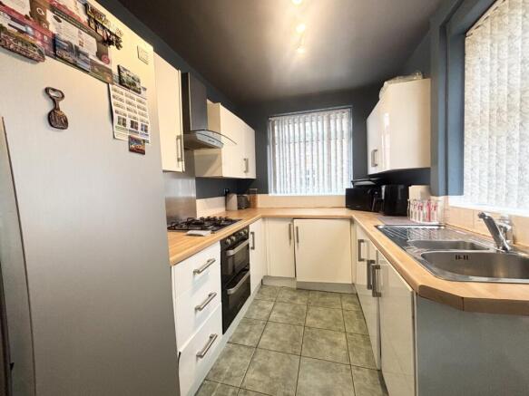 Bolton Road, Marland, Rochdale, OL11 photo 5