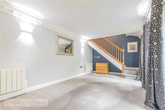 2 bed Apartment to rent Image 6