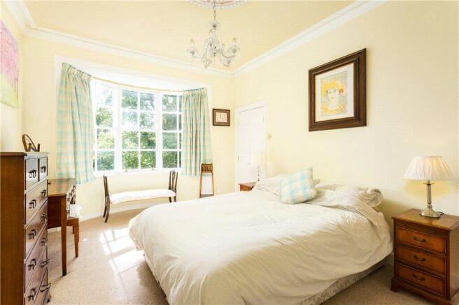3 bed Apartment for sale Image 7