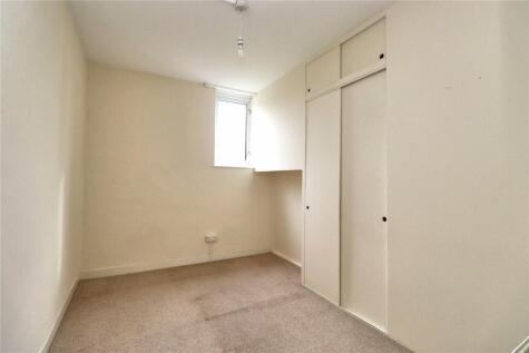 Cobbetts Close, Woking, Surrey, GU21