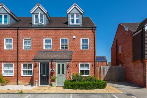 Campbell Grove, Horley, Surrey