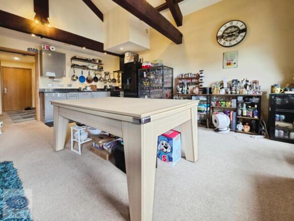 2 bed Penthouse for sale Image 9