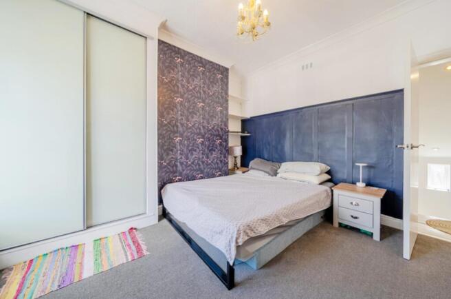 2 bed Terraced for sale Image 9