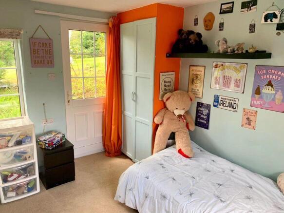 Photo 18