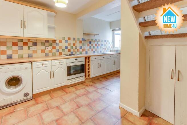 FAMILY BATHROOM: