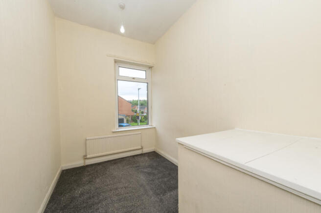 2 bed End of Terrace to rent Image 9