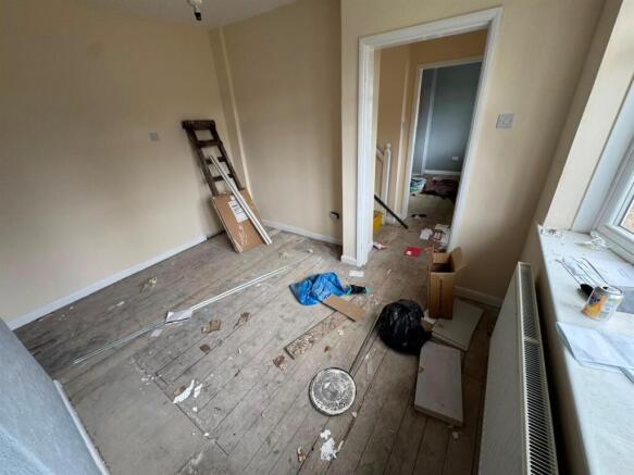 3 bed Semi-Detached for sale Image 8