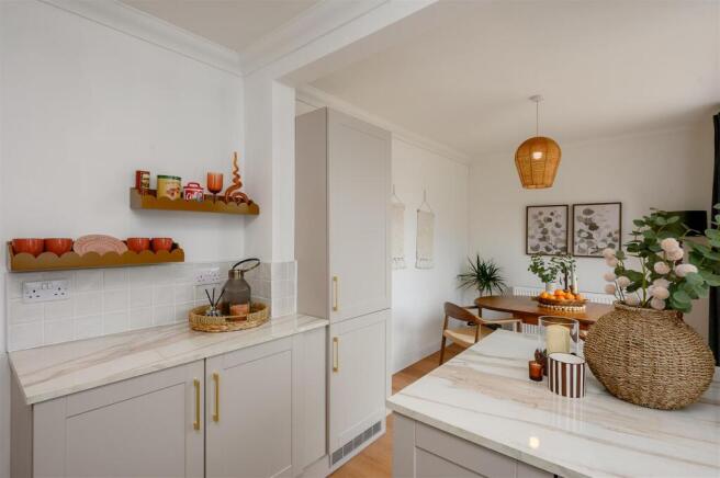 3 bed Semi-Detached for sale Image 7