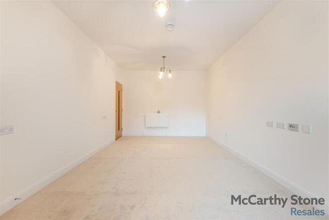 8668183-interior04.jpg