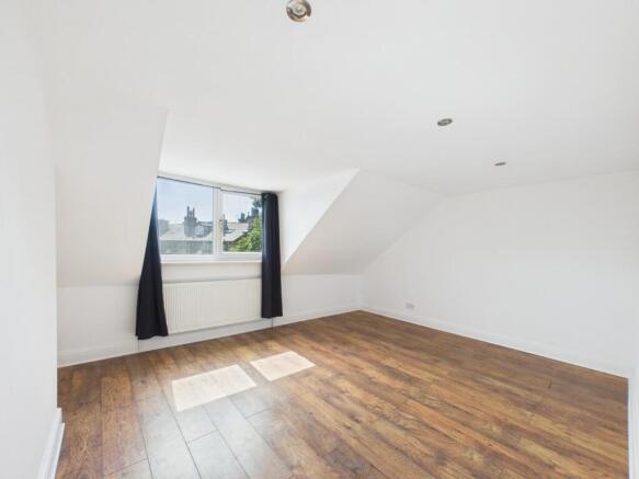 4 bed Terraced for sale Image 11