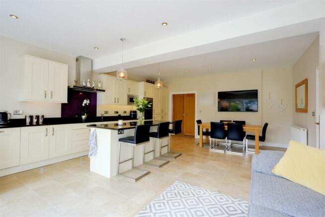 Dining/Living Kitchen