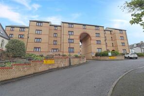 42, Alexandra Court, Alexandra Road, Barnstaple EX32 8AZ