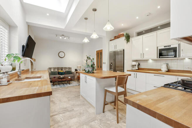 Dining Area | Kitchen