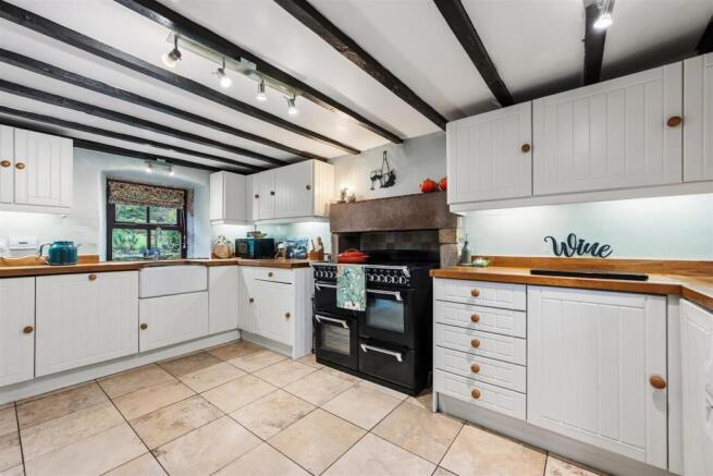 Saxton Mee The Hide Away 0036.jpg