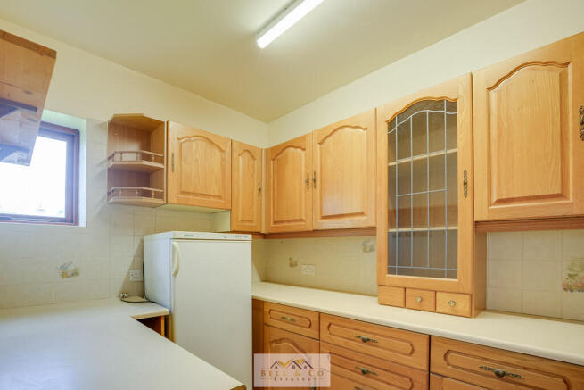 4 bed Detached for sale Image 8