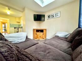 117, Tenterden Drive, Canterbury CT2 7BW