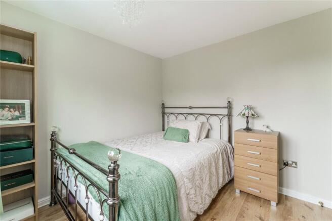4 bed Detached for sale Image 8