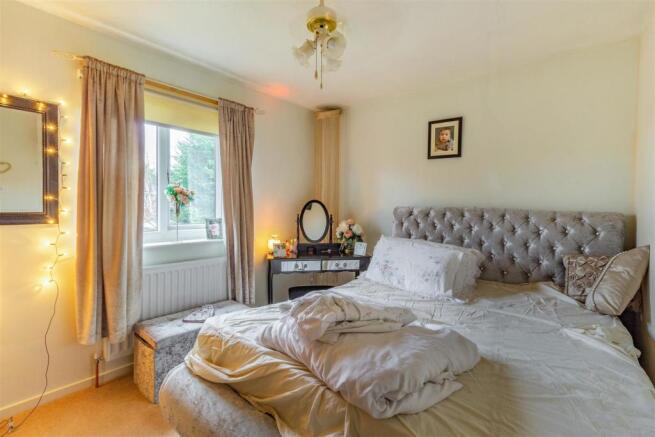 8487599-interior06.jpg