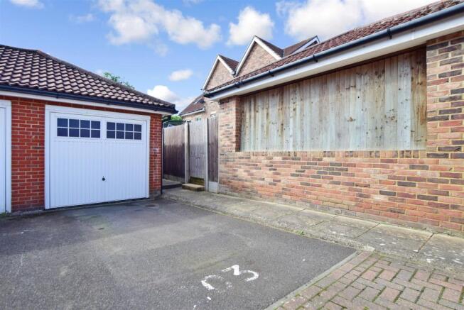 Driveway/Parking