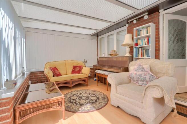 2 bed Bungalow for sale Image 8