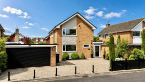3, Harlyn Avenue, Bramhall, Stockport SK7 2HN