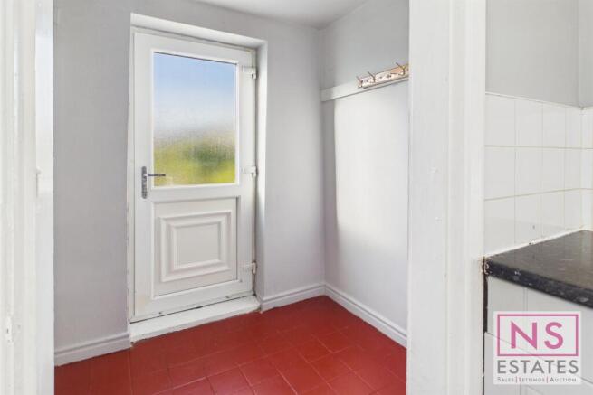 3 bed Terraced for sale Image 9
