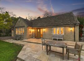 Grey Gables, Southam Lane, Southam, Cheltenham GL52 3NY