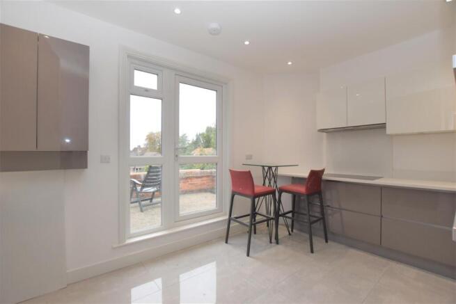 2, 41 Woodcote Rd (3).JPG