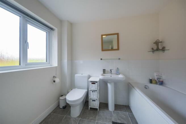 43 Shakerley Close-033.JPG