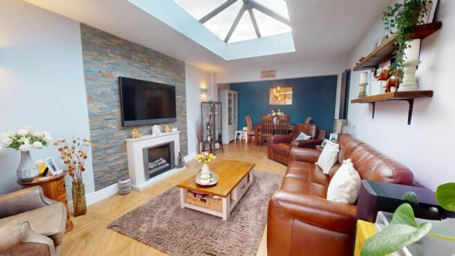 4 bed Detached Bungalow for sale Image 6