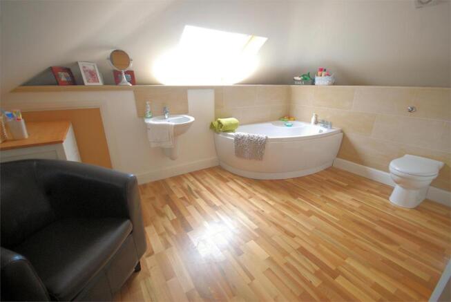 Photo 10