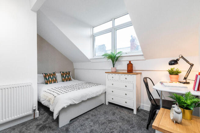 6 bed Terraced to rent Image 8