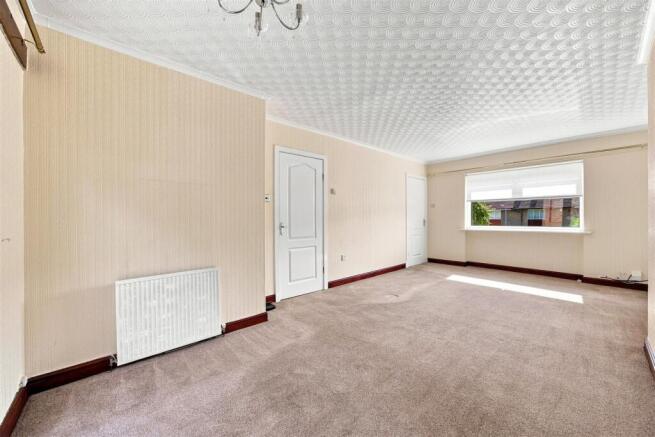 07-7_LAMMERMOOR_CRESCENT_KIRKINTILLOCH _007.jpg