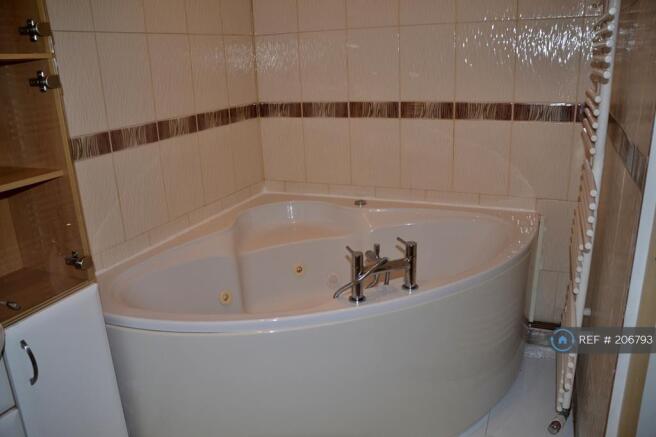 En-Suite Bathroom