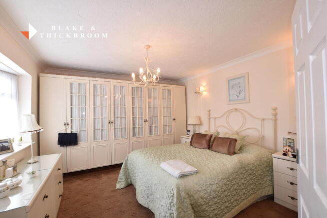 Point Clear Road, St Osyth CO16 8JA photo 5