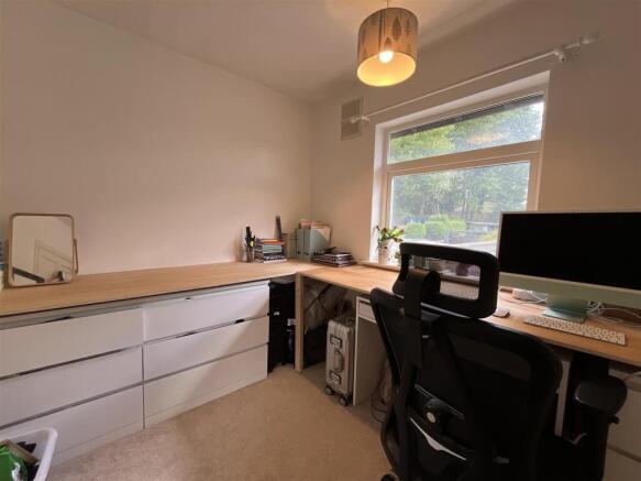 3 bed Semi-Detached for sale Image 6