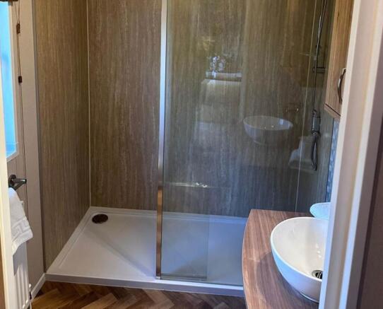 2 bed Lodge for sale Image 11