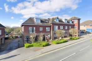 8, Martlet Court, Church Street, Horsham RH12 3GF