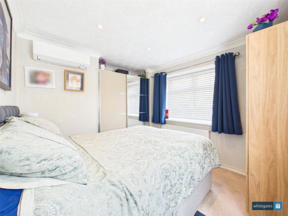 2 bed Retirement Property for sale Image 10