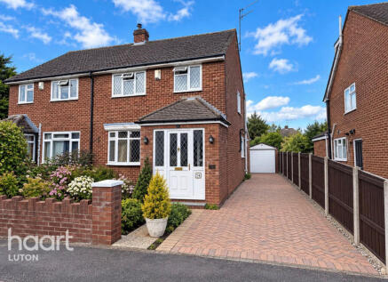Rosslyn Crescent, LUTON