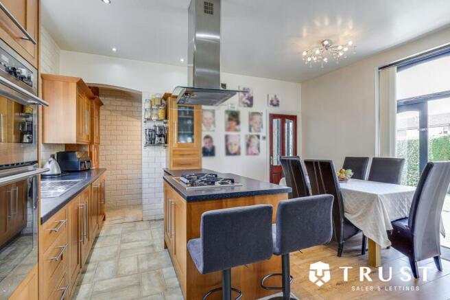 3 bed Detached for sale Image 6