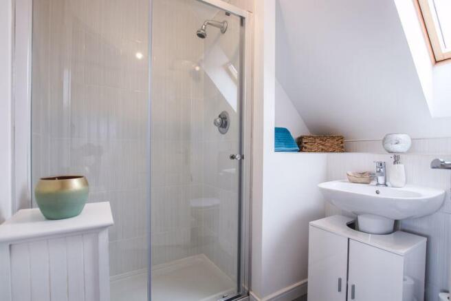 En-suite (Bedroom One)