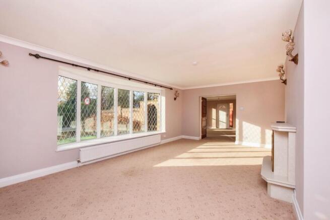 4 bed Detached for sale Image 4