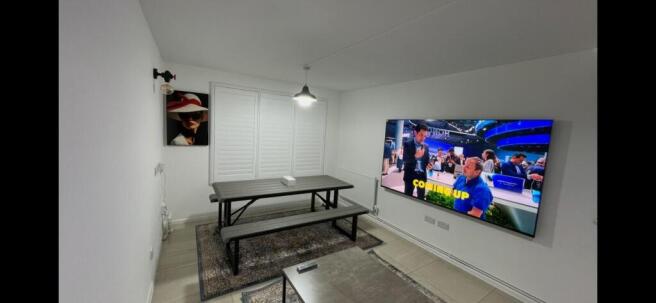 Lounge 2.jpeg