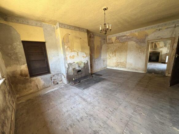 3 bed House for sale Image 12