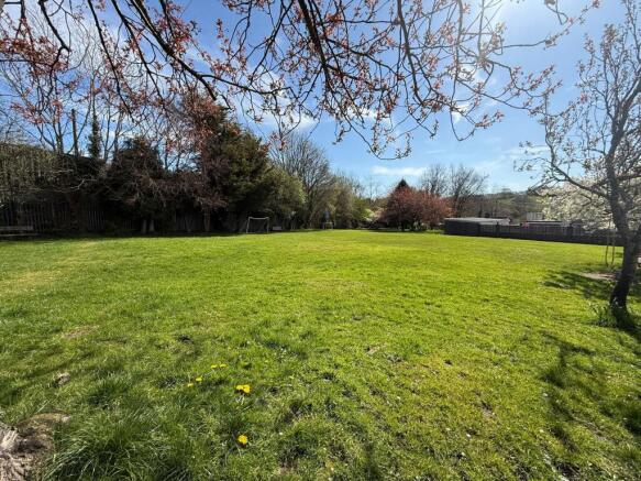 Open Aspect To The Front