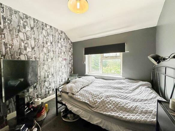 BEDROOM 2