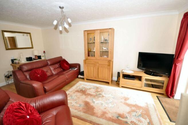 39 Springfields, Llanelli SA15 2DD Photo 3