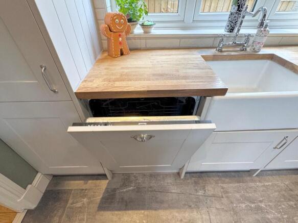 Dish-washer