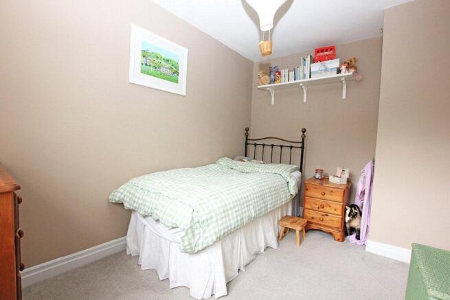 3 bed Terraced for sale Image 11